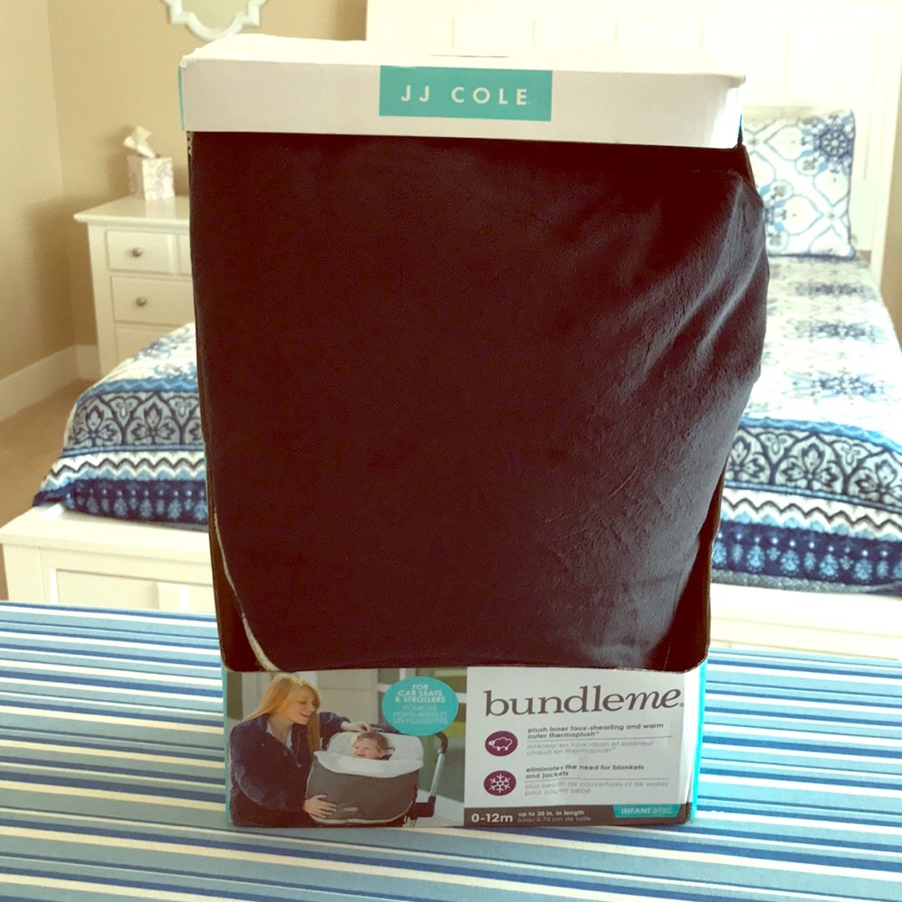 JJ COLE CAR SEAT INSERT